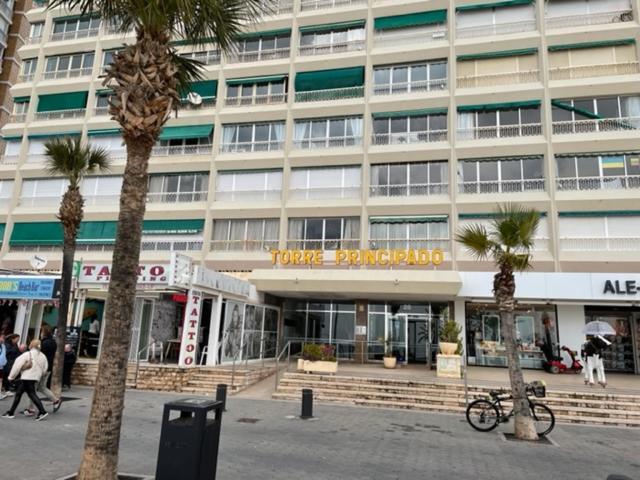 Precioso Apartamento A Estrenar En Primera Linea De Playa Benidorm Exteriér fotografie