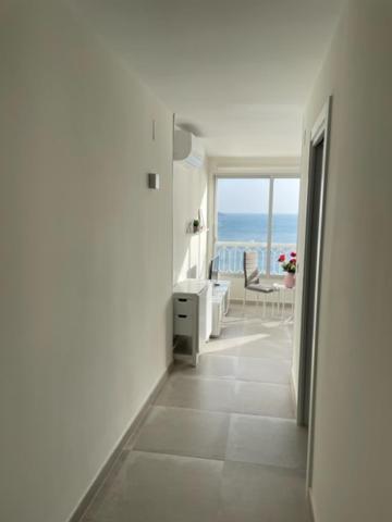 Precioso Apartamento A Estrenar En Primera Linea De Playa Benidorm Exteriér fotografie