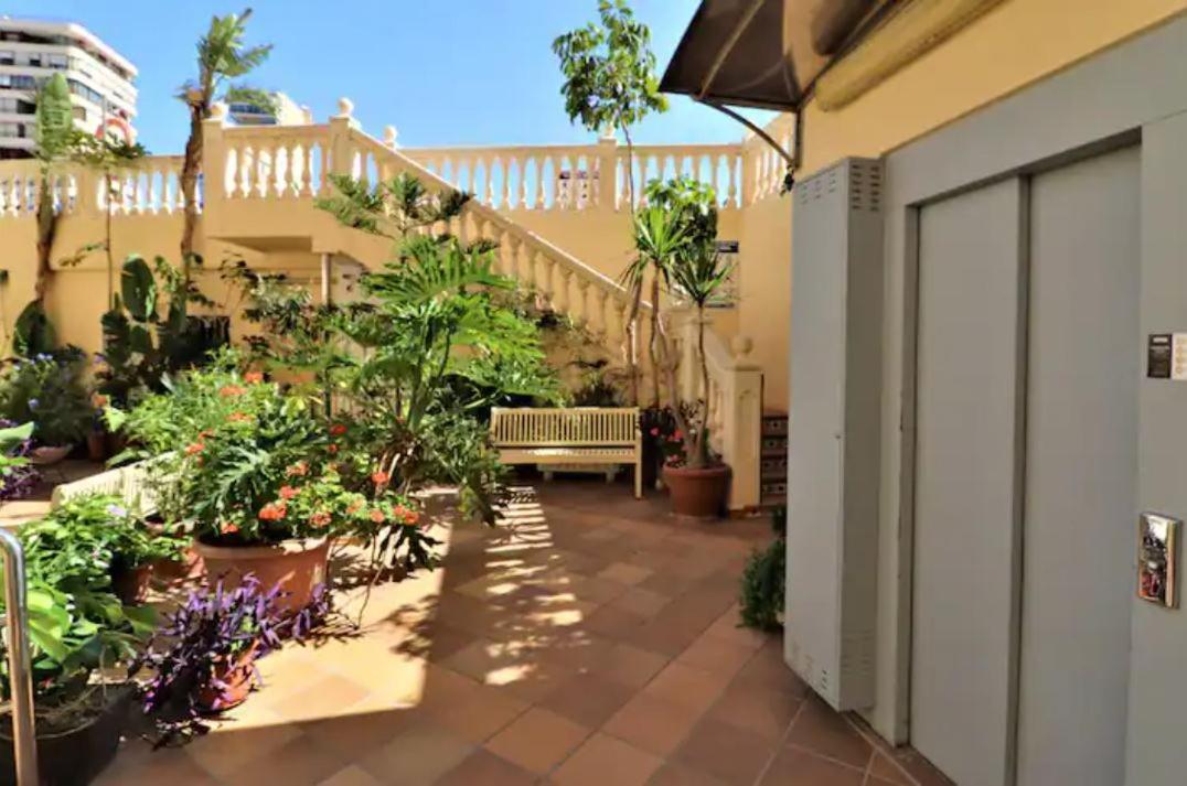 Precioso Apartamento A Estrenar En Primera Linea De Playa Benidorm Exteriér fotografie